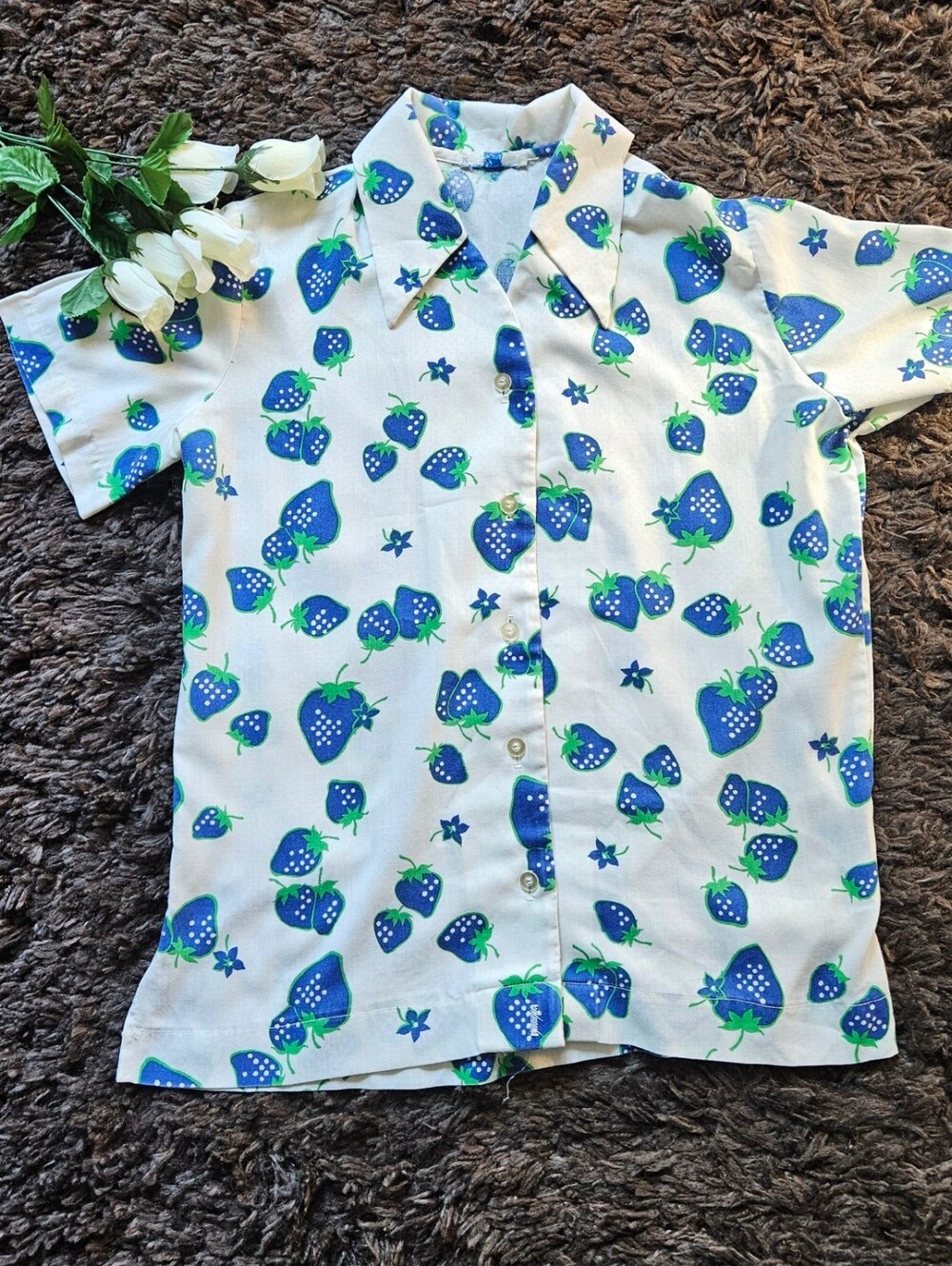 Vintage Sears white blue strawberry and flowers novelty motif accented with brig